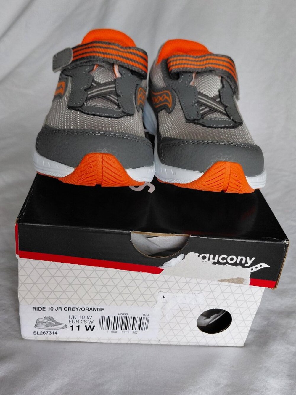 NEW IN BOX Saucony Ride 10 Jr Gray/Orange Size 11W